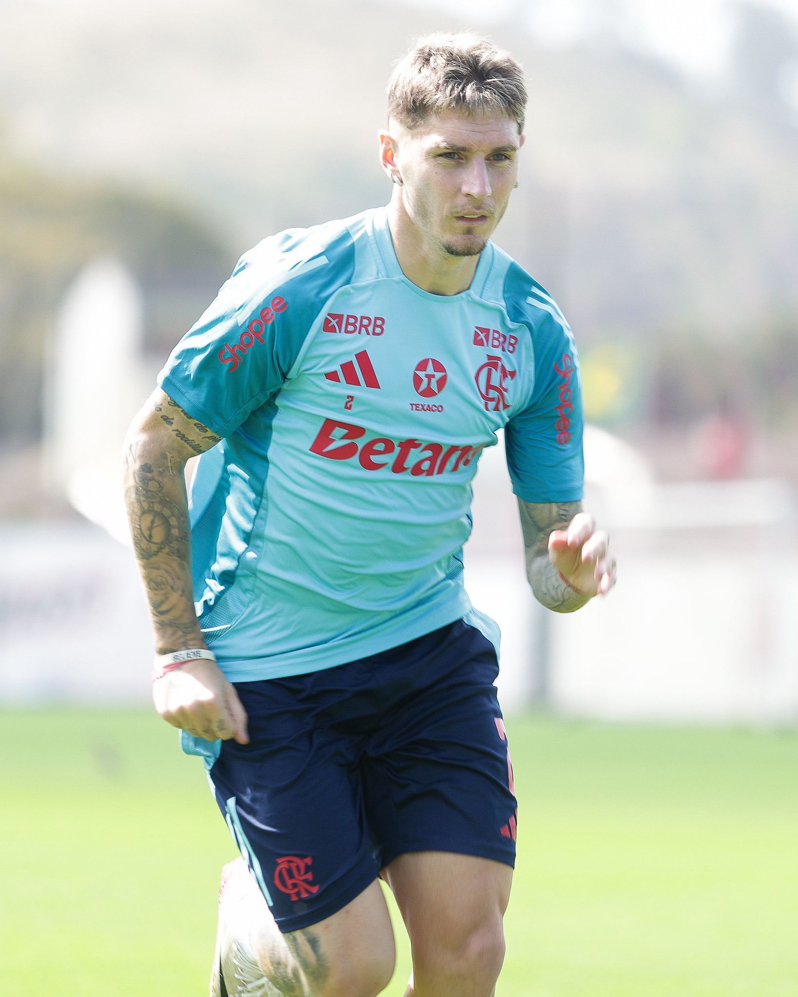 Com Bruno Henrique, Flamengo inicia preparação para jogo contra o Estudiantes