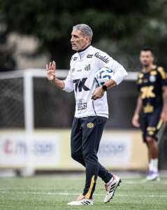 Juan Pablo Vojvoda, técnico do Santos FC