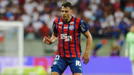 Santiago Arias em campo pelo Bahia na Copa do Brasil