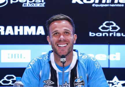 Arthur é a principal contratação do Grêmio na janela