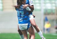 Cruzeiro sofre pressão, mas elimina Palmeiras e avança à final do Brasileiro Feminino