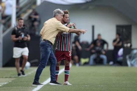 Renato Gaúcho disse que mudou a equipe por causa da atuação de Neymar
