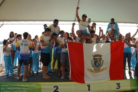 Equipe de Lagoa Santa comemora título por equipes na Canoagem Velocidade