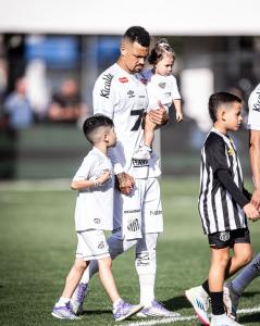 Zé Ivaldo, zagueiro do Santos