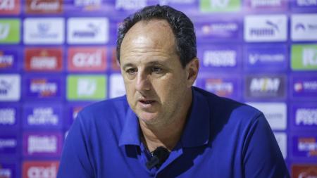 Técnico Rogério Ceni durante entrevista coletiva