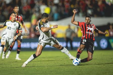 Ex-jogador do Vitória, Hulk retornou ao Barradão após 23 anos