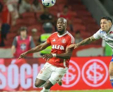 Valencia entrou no segundo tempo de Inter x Fortaleza porque Borré, reserva também, estava suspenso