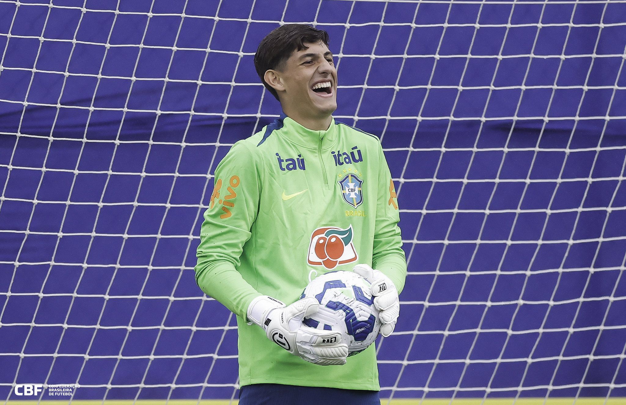Joia do Flamengo vibra com oportunidade na Seleção Brasileira ao lado de ídolos