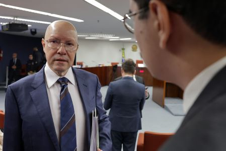 O advogado de Almir Garnier, ex-comandante da Marinha no governo de Jair Bolsonaro (PL), Demóstenes Torres