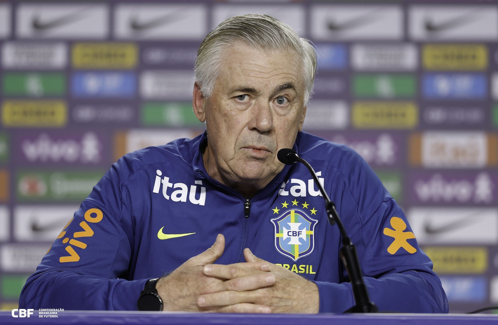 Ancelotti vê 70 nomes capazes de estarem na Copa e exige: 'Que joguem para a equipe'