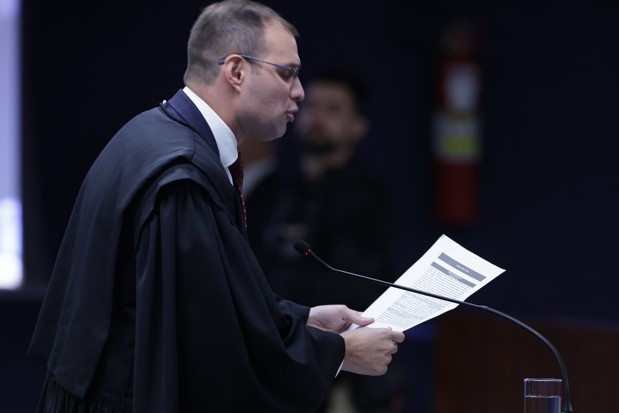 Julgamento de Bolsonaro: defesa diz que ex-ministro tentou demover ideia de golpe
