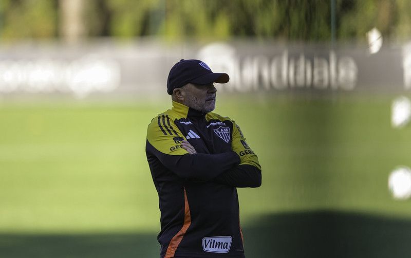 Atlético: Sampaoli foi elogiado por Sergio Ramos e acumula intrigas com Messi e Maradona