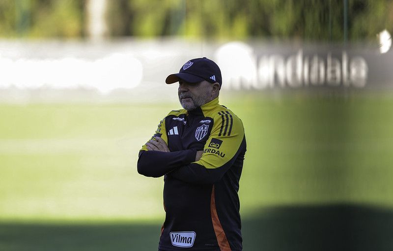 Atlético: Sampaoli muda treinos com trabalho em dois períodos e atividade na Arena MRV