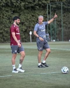 Calleri e Crespo em treino do São Paulo, nesta quarta-feira (3)