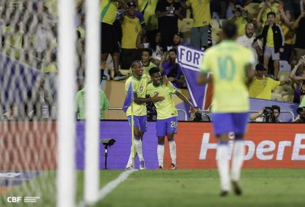 Brasil venceu o Chile no Maracanã pelas Eliminatórias