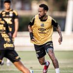 Ausência na Seleção, Neymar reage ao jogo entre Brasil e Chile pelas Eliminatórias