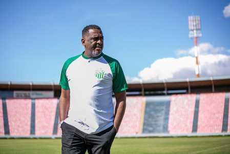 Jorge Castilho, técnico do Uberlândia