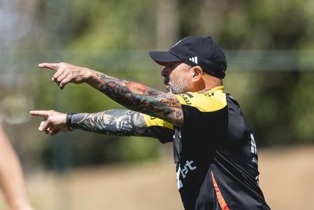 Sampaoli reencontrará o Santos, seu ex-clube, no domingo (14)
