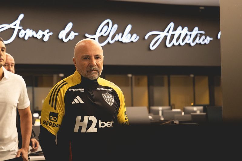 Atlético inicia 2026 em busca de reformulação e virada de chave com Sampaoli