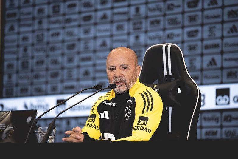 Assista, na íntegra, à apresentação de Jorge Sampaoli no Atlético