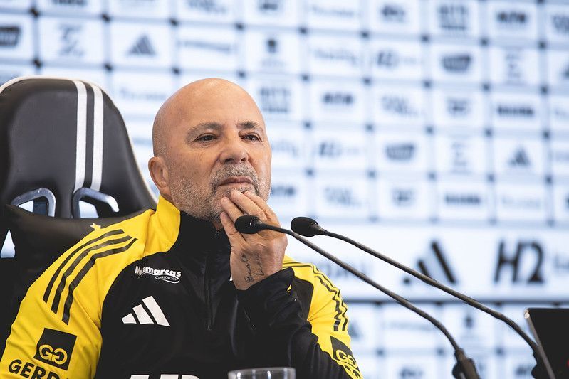 Comentarista cita Ancelotti para detonar Sampaoli, técnico do Atlético