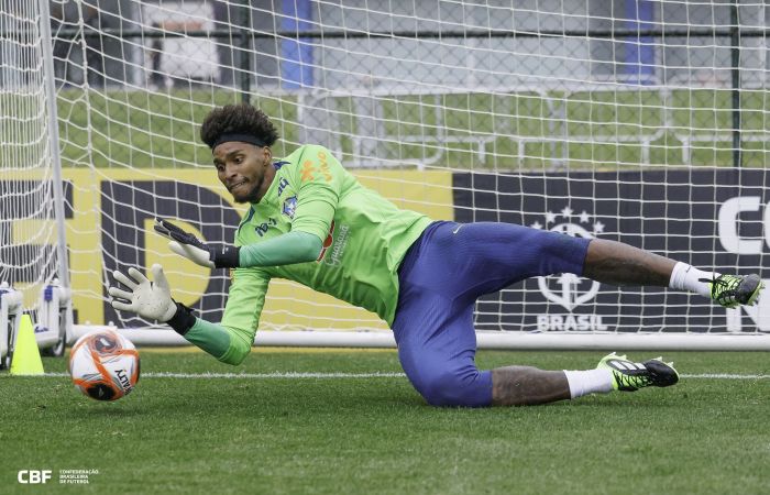 Hugo Souza, goleiro do Corinthians, em ação pela Seleção Brasileira Hugo Souza, goleiro do Corinthians, em ação pela Seleção Brasileira