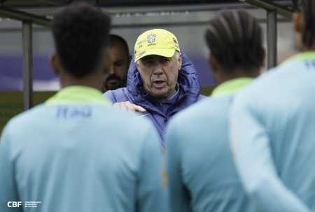 Ancelotti começou a montar o time do Brasil para encarar a Bolívia na última rodada das Eliminatórias