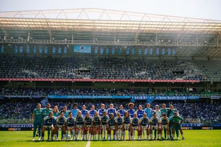 Equipe do Cruzeiro em final do Campeonato Brasileiro Feminino
