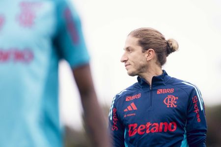 Filipe Luís durante entrevista coletiva do Flamengo