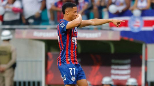 Tiago comemora gol do Bahia sobre o Confiança no jogo de volta da final da Copa do Nordeste