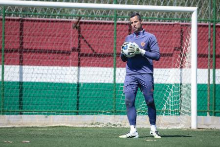 Goleiro Fábio em treino do Fluminense