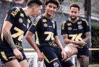 Neymar se irrita após drible e se desentende com Robinho Jr em treino do Santos