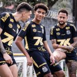 Neymar se irrita após drible e se desentende com Robinho Jr em treino do Santos