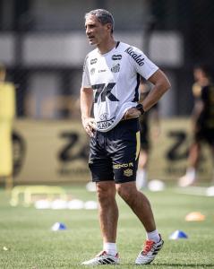 Juan Pablo Vojvoda, técnico do Santos FC