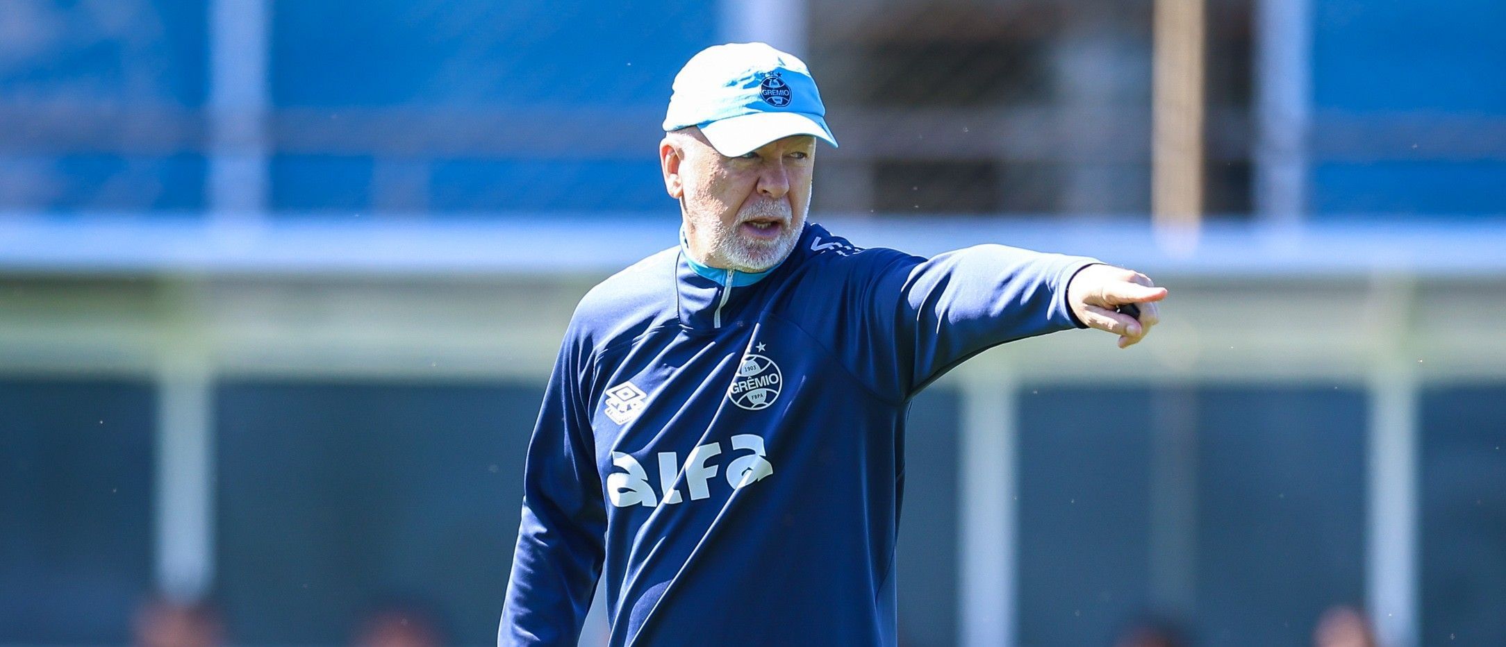 As opções de Mano Menezes para escalar o Grêmio contra Mirassol pelo Brasileiro