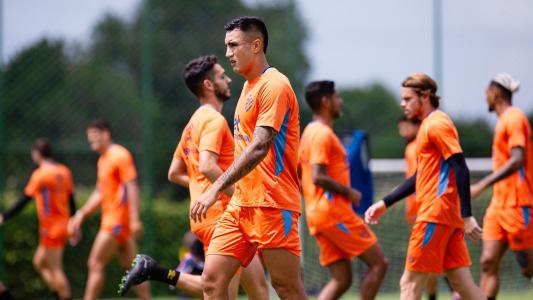 Jogadores do Sport durante treino da equipe