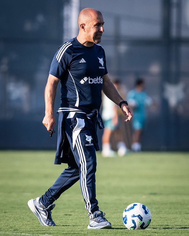 Escalação do Cruzeiro: Jardim fará mudança para jogo contra o Bahia