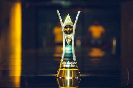 Troféu oficial do Campeonato Brasileiro Feminino
