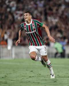 Thiago Silva celebra classificação do Fluminense diante do Bahia, nesta quarta-feira (10), no Maracanã