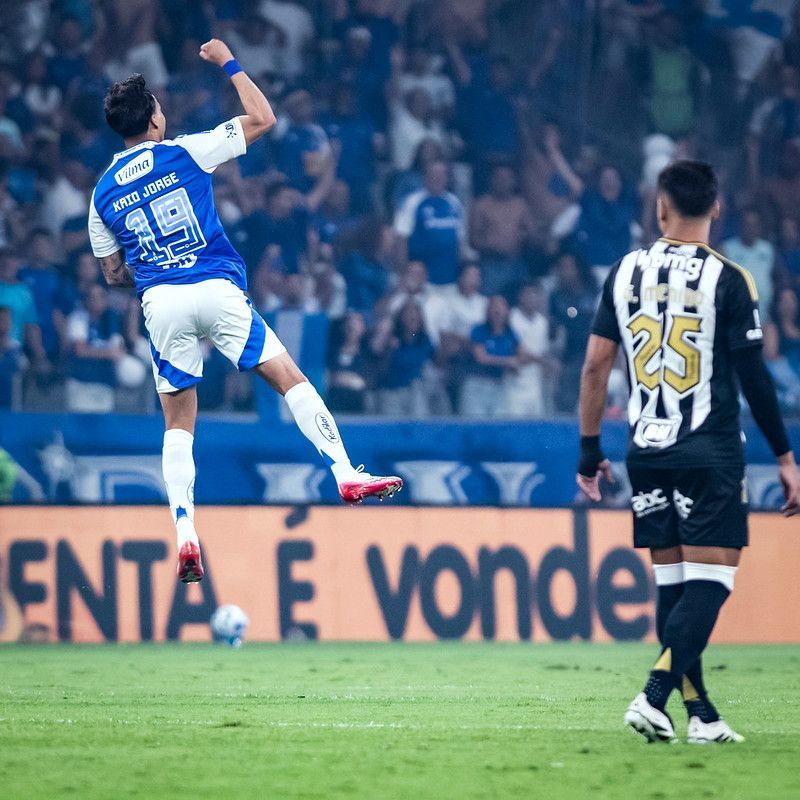 Cruzeiro assume a ponta em estatística do clássico após vitória sobre o Atlético