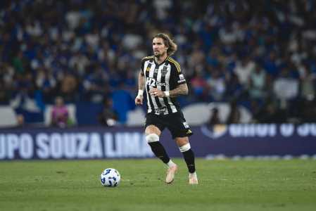 Lyanco em ação pelo Atlético