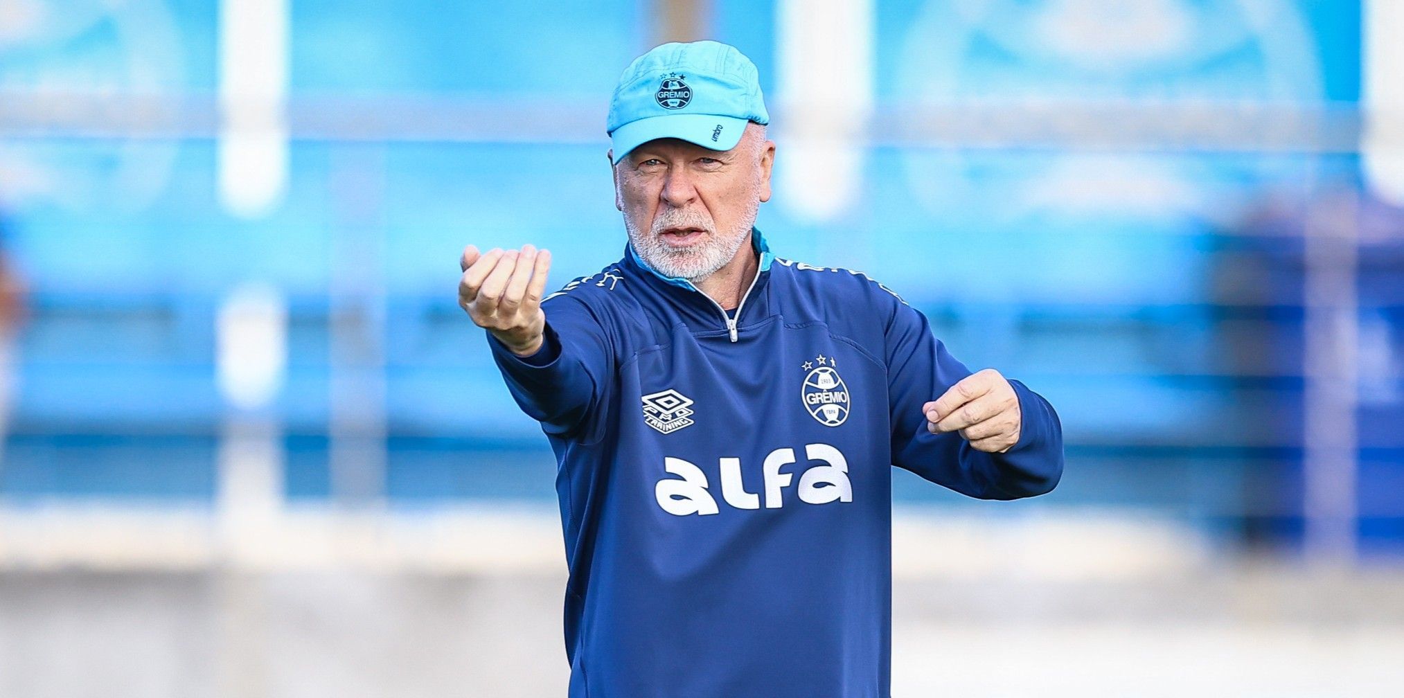 Sem Braithwaite, Grêmio tem poucas opções para o ataque no GreNal