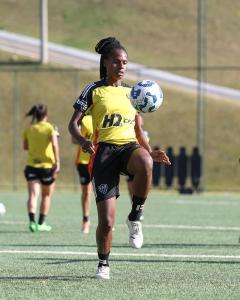 Atlético treina com foco nas oitavas de final da Copa do Brasil Feminina