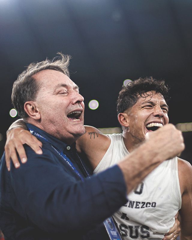 Fotos da festa do time e da torcida do Cruzeiro com a vitória no clássico; veja