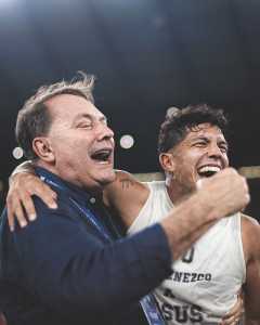 Festa do time do Cruzeiro e da torcida celeste com vitória no clássico e classificação na Copa do Brasil
