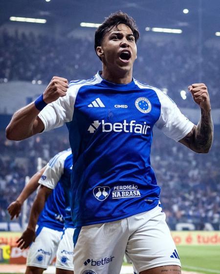 Kaio Jorge comemora gol marcado no clássico, nessa quinta-feira (11)