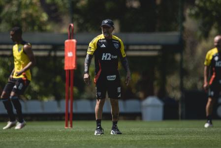 Jorge Sampaoli durante atividade na Cidade do Galo