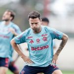 Escalação do Flamengo: Filipe Luís terá desfalques contra o Juventude