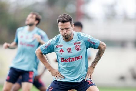Saúl será titular do Flamengo contra o Juventude