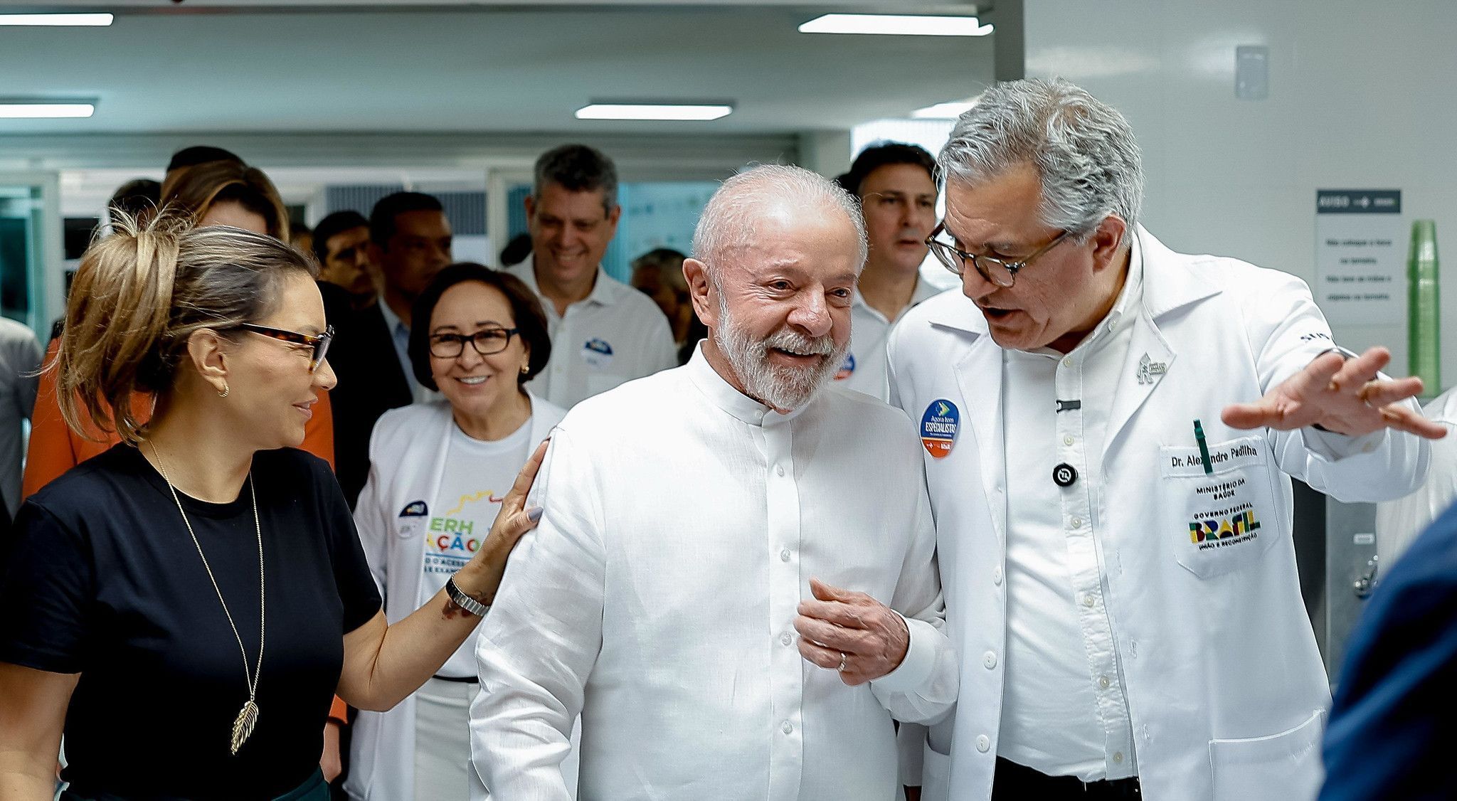 Lula sugere mais mutirões para reduzir filas no SUS e quer trocar nome de empresa